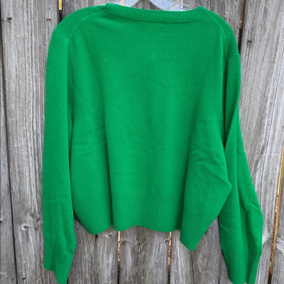 J. Crew Vibrant Green Crew Neck Sweater - Picture 5 of 10